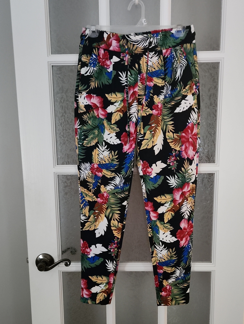 Tropical Floral Jogger Pants - Black Multi